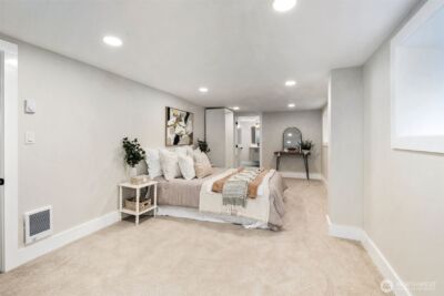 8226 Meridian Avenue N, Seattle, WA 98103 - Photo 31