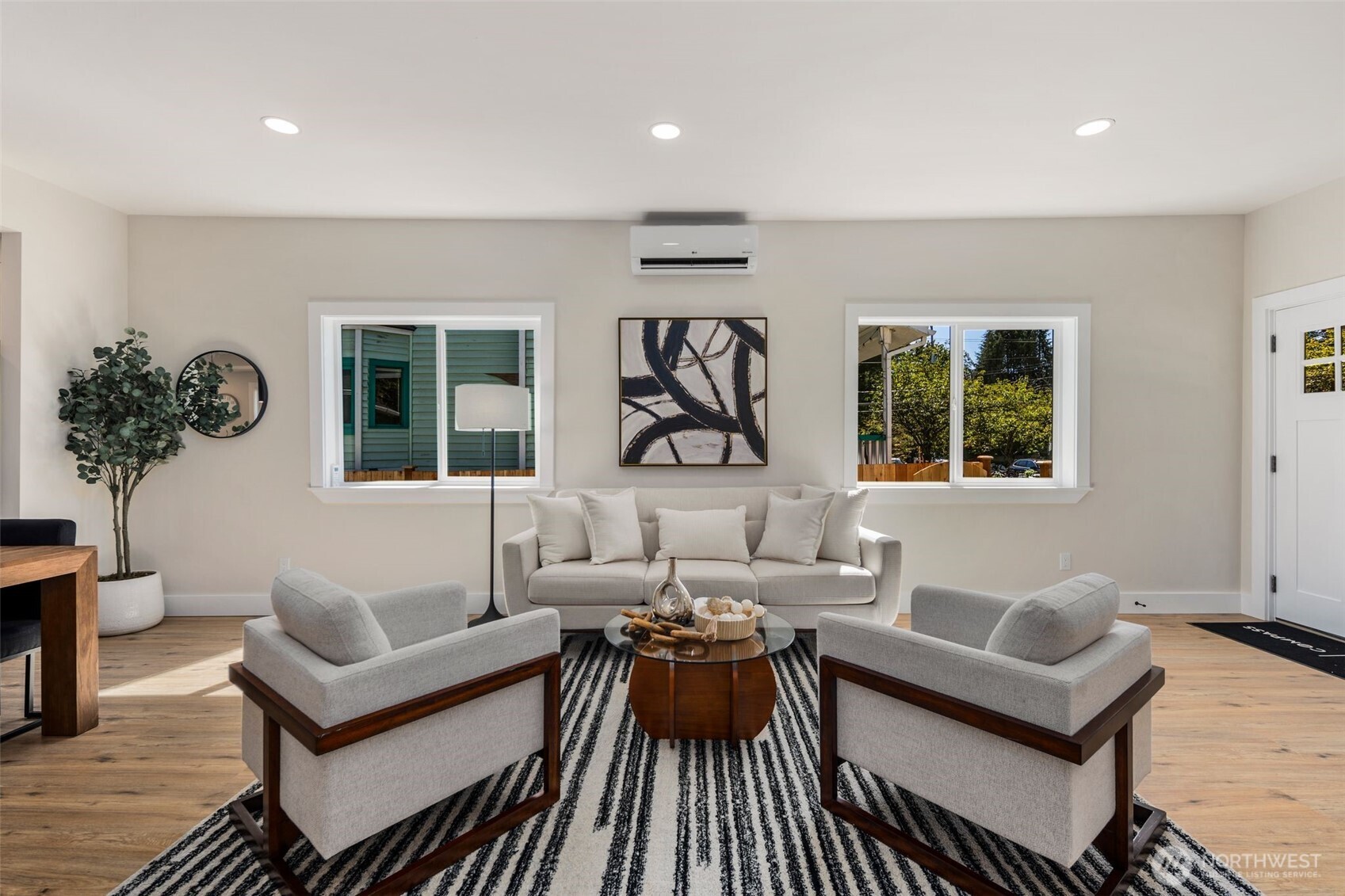 8226 Meridian Avenue N, Seattle, WA 98103