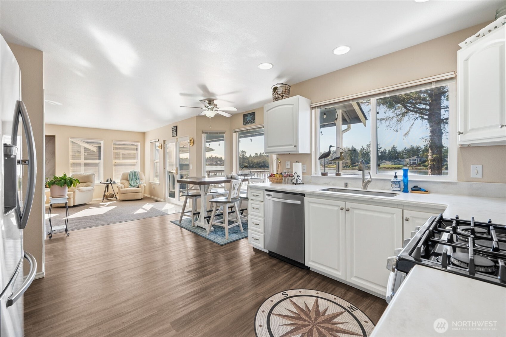 385 Eagle Nest Court SE, Ocean Shores, WA 98569