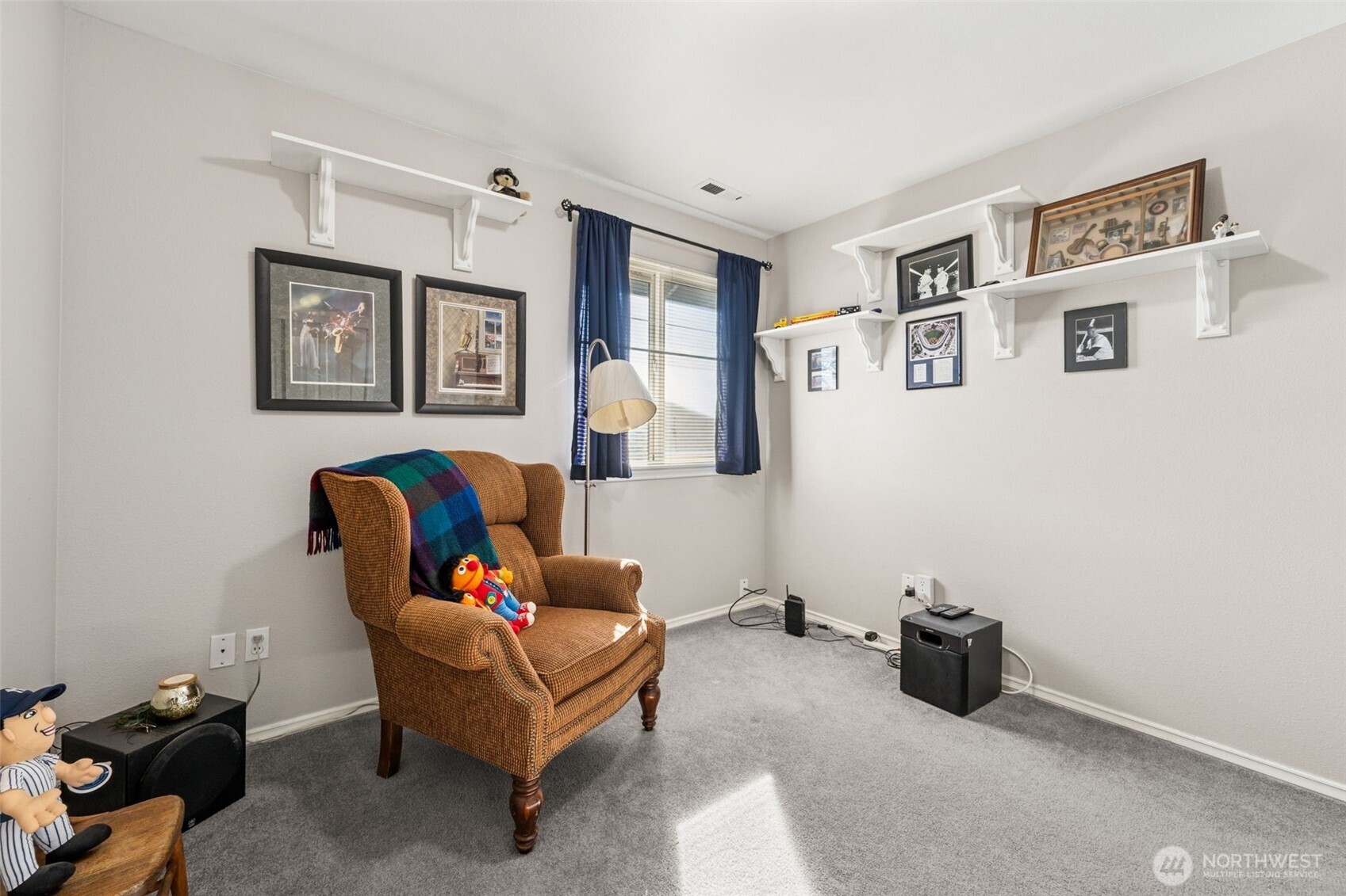 385 Eagle Nest Court SE, Ocean Shores, WA 98569