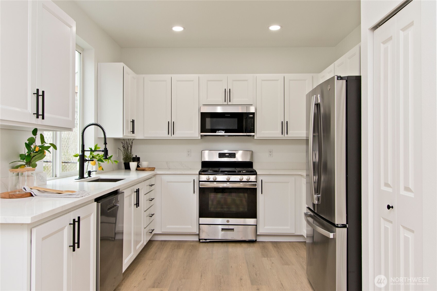 20208 90th Place S, Kent, WA 98031