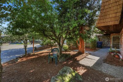 12421 5th Avenue W, Everett, WA 98204-8815 - Photo 4