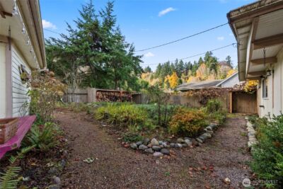 13277 Shoreline Drive SE, Olalla, WA 98359-9690 - Photo 27