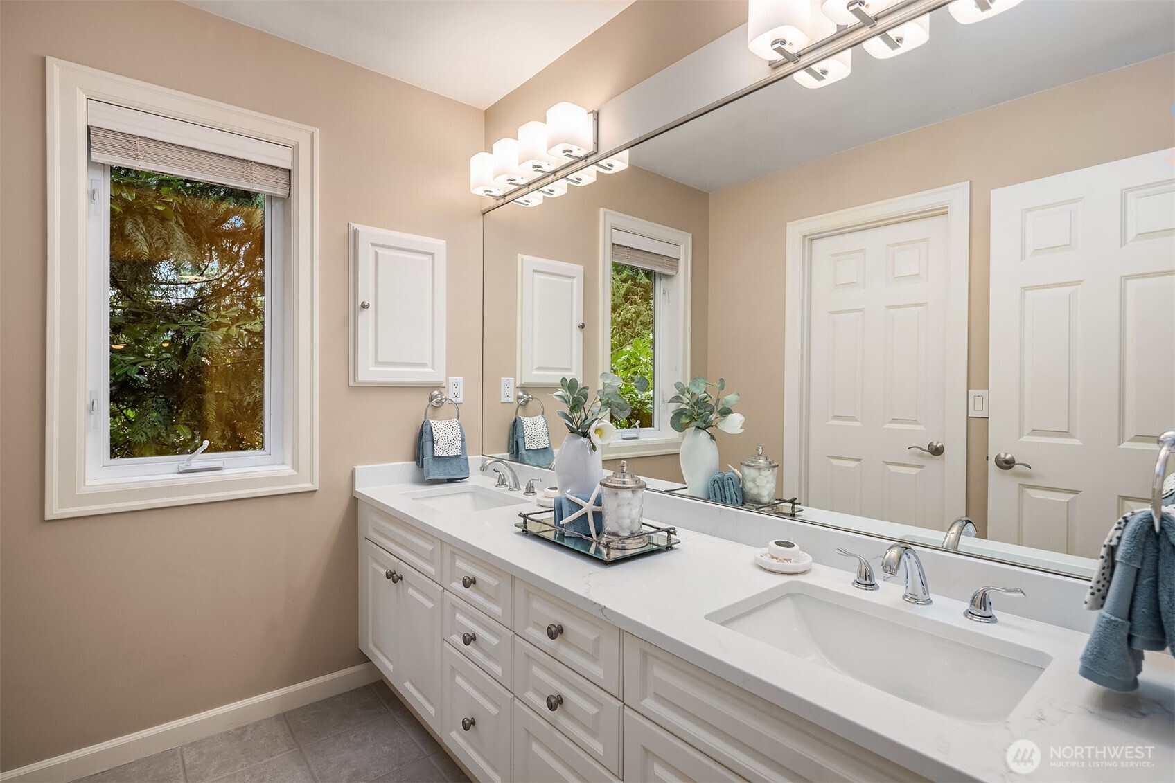 9843 NE 25th Street , Bellevue, WA 98004