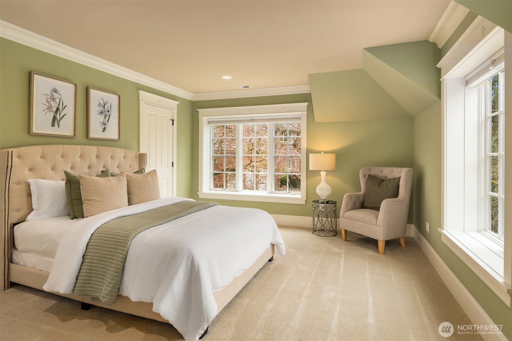 20424 NE 64th Place , Redmond, WA 98053