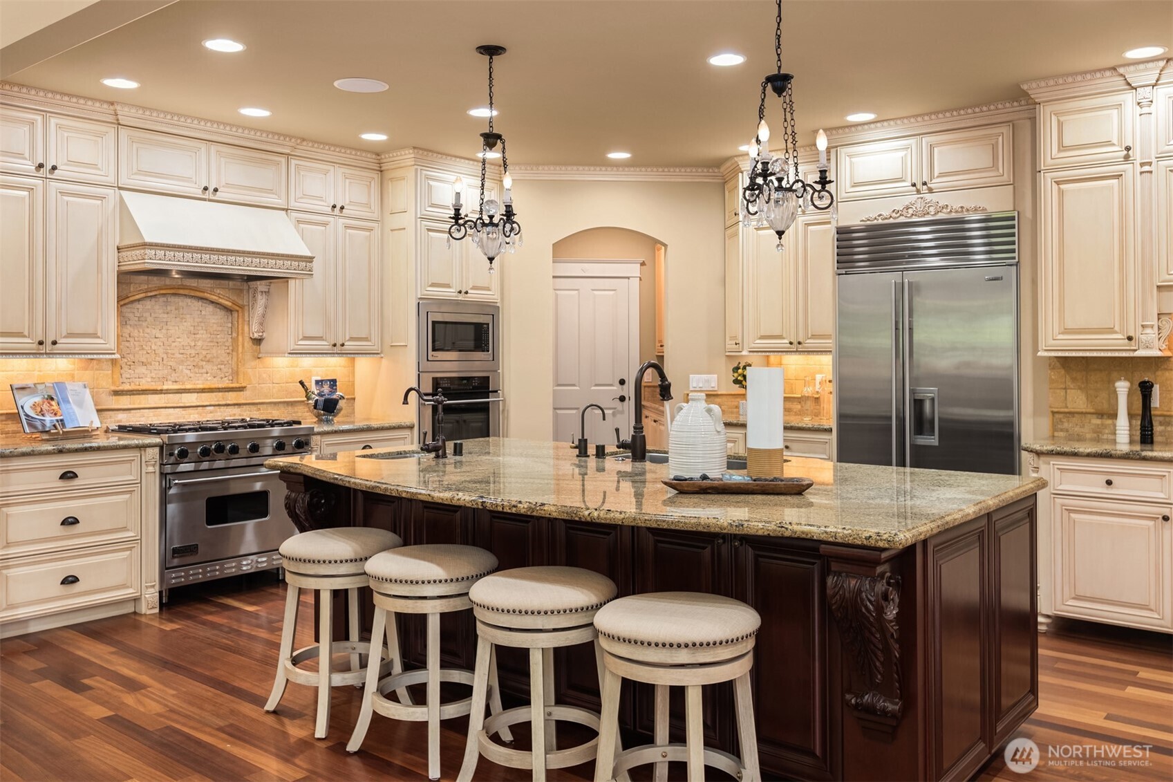 20424 NE 64th Place , Redmond, WA 98053