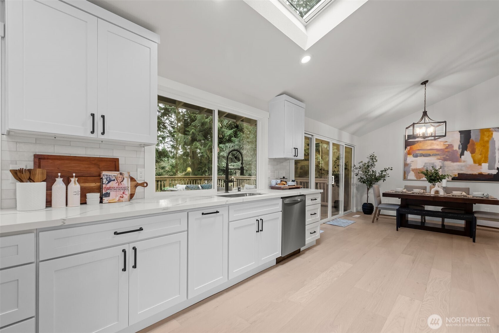 1044 145th Place NE, Bellevue, WA 98007