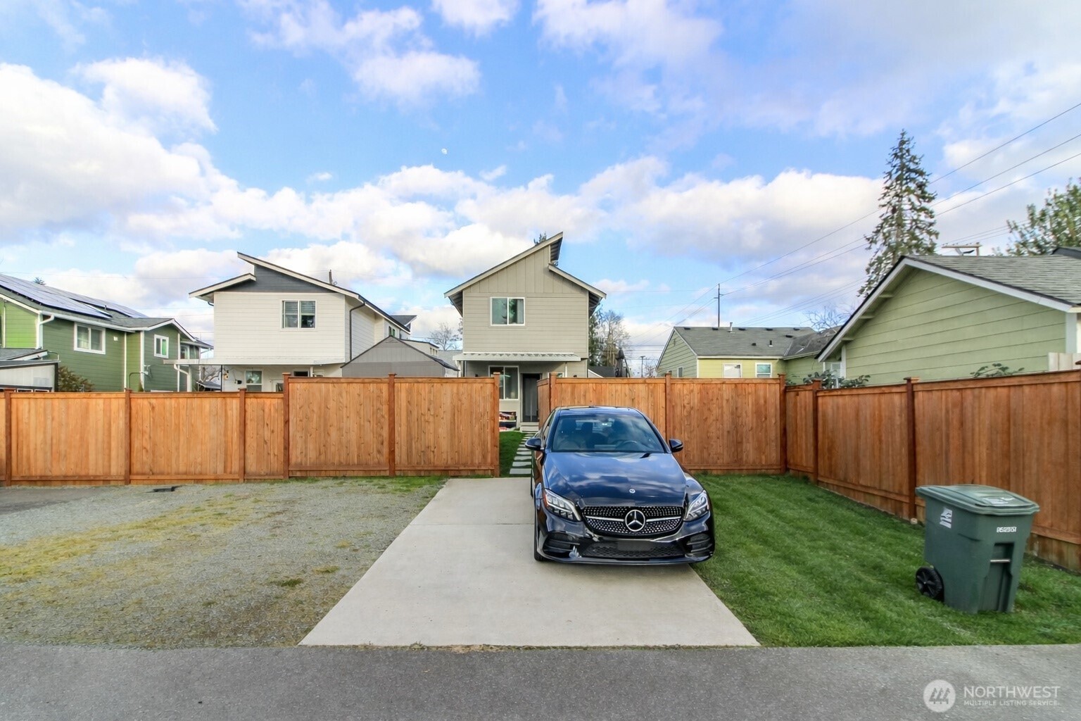 6642 S Alder Street , Tacoma, WA 98409