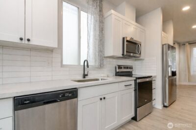 6642 S Alder Street , Tacoma, WA 98409 - Photo 5