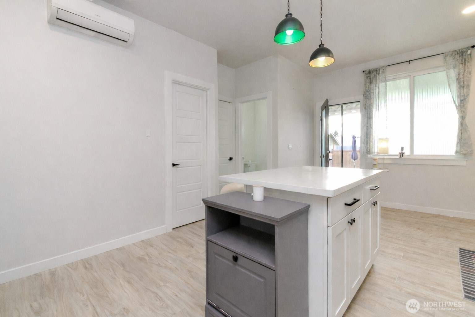 6642 S Alder Street , Tacoma, WA 98409