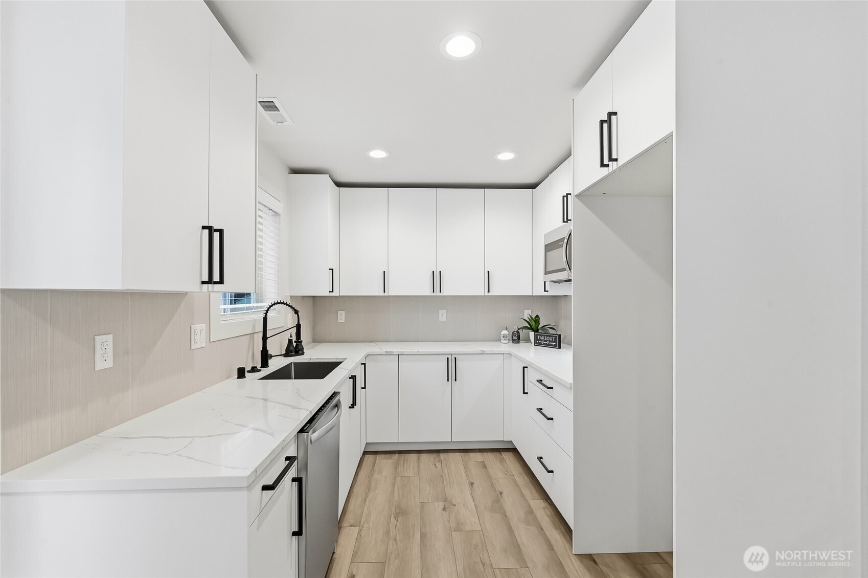 12015 44th Avenue S, Tukwila, WA 98168