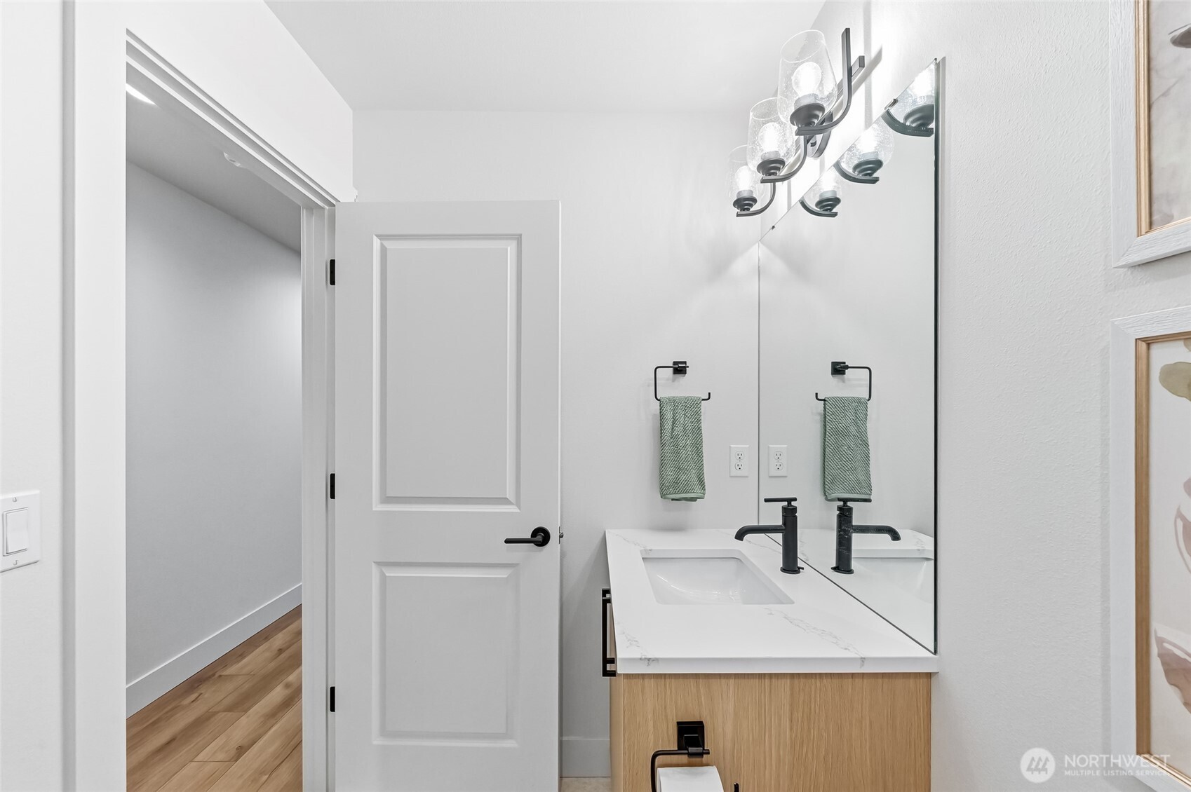 12015 44th Avenue S, Tukwila, WA 98168