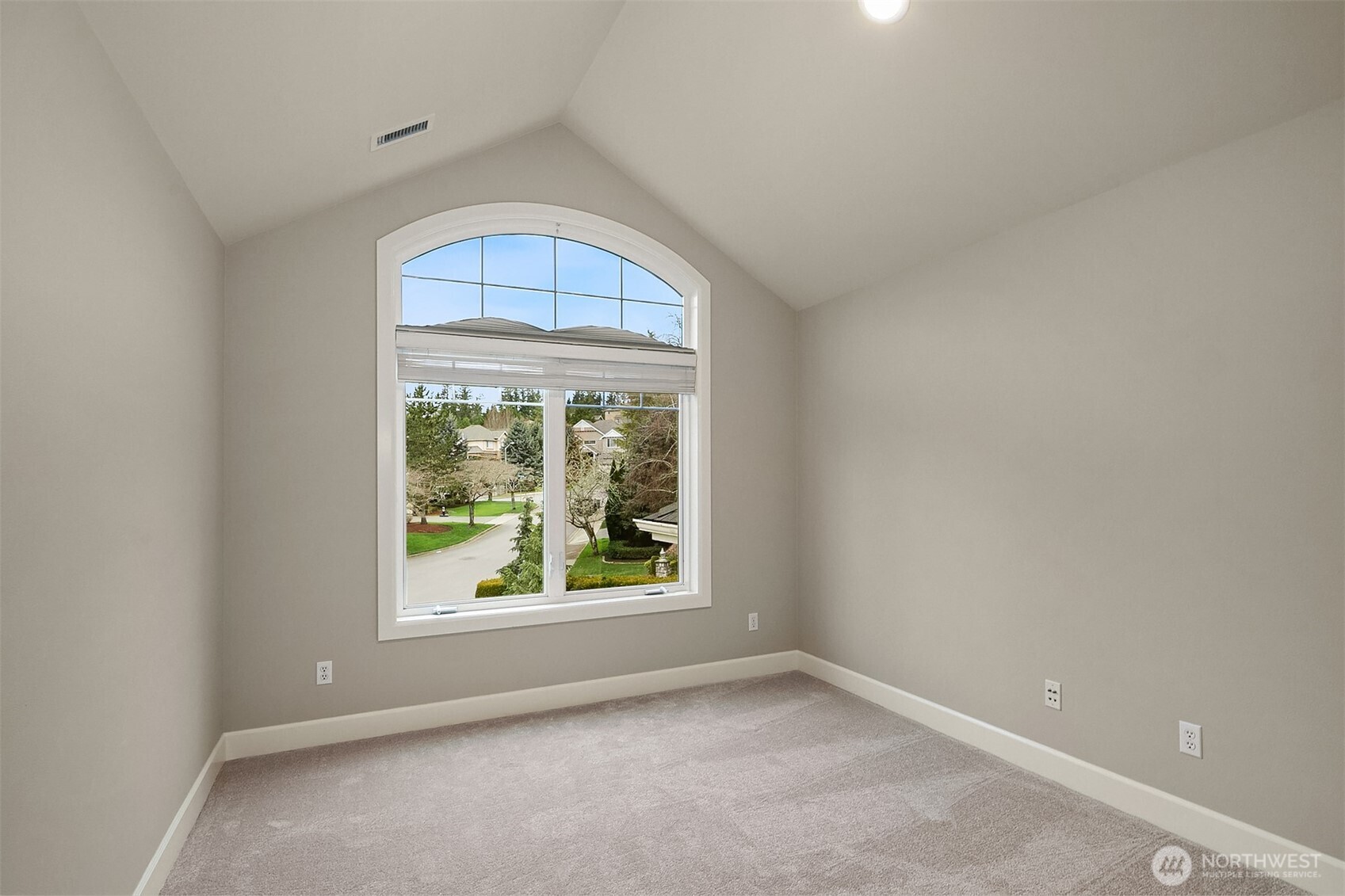 510 215th Court SE, Sammamish, WA 98074