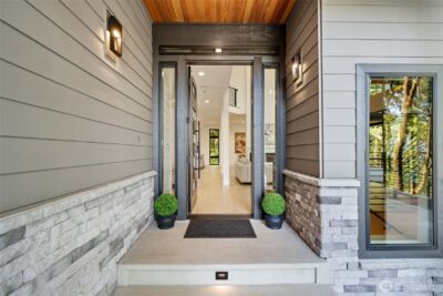 17720 SE 63rd Place , Bellevue, WA 98006 - Photo 2