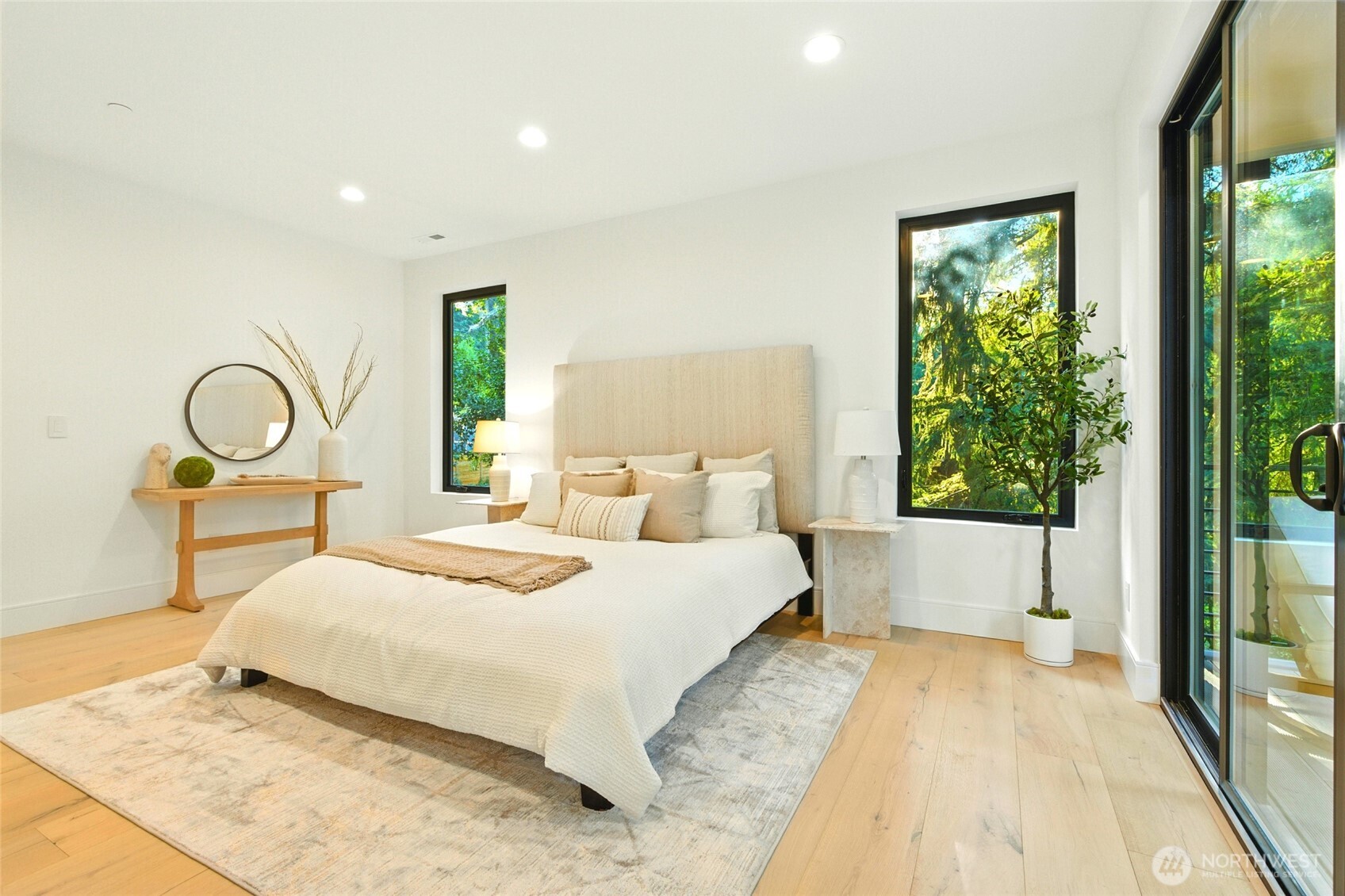 17720 SE 63rd Place , Bellevue, WA 98006