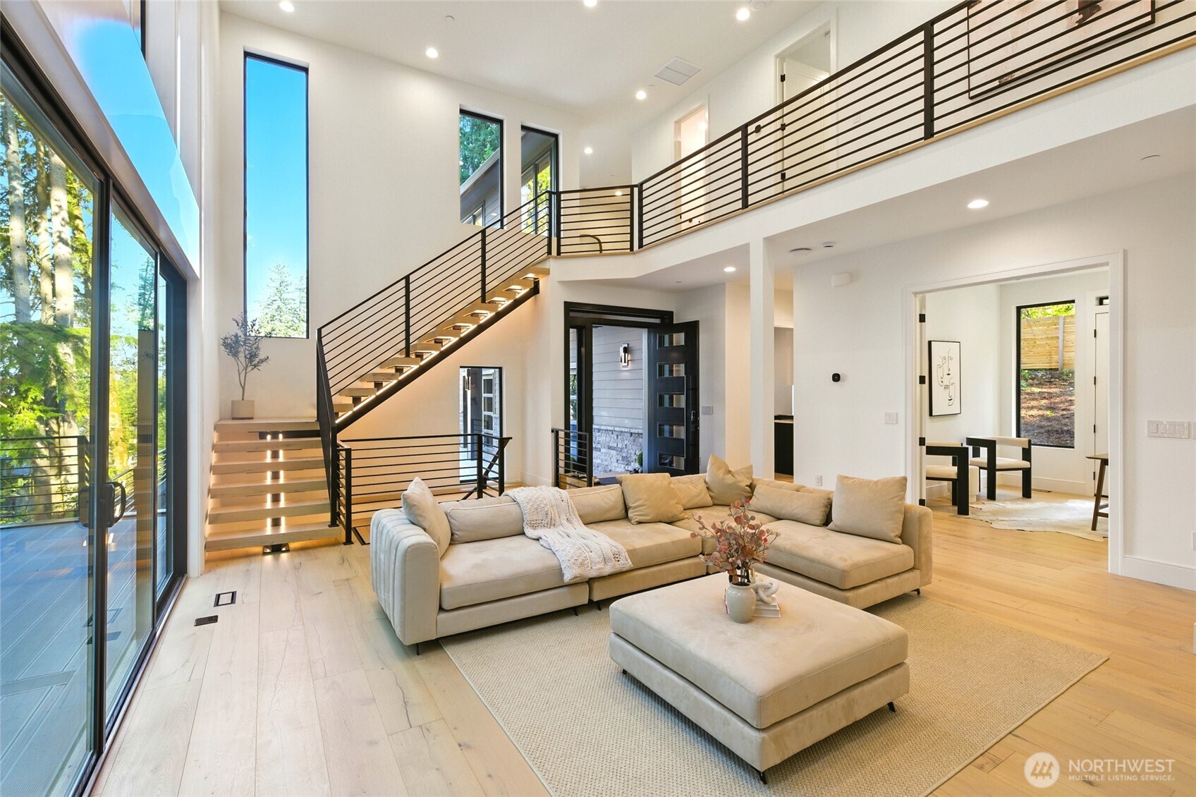 17720 SE 63rd Place , Bellevue, WA 98006