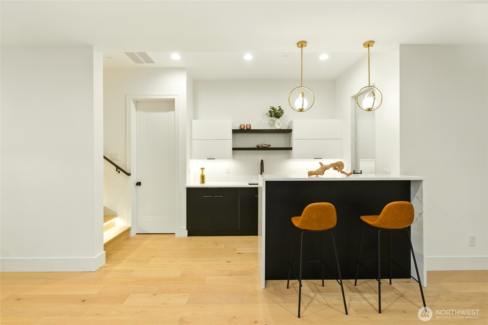 17720 SE 63rd Place , Bellevue, WA 98006