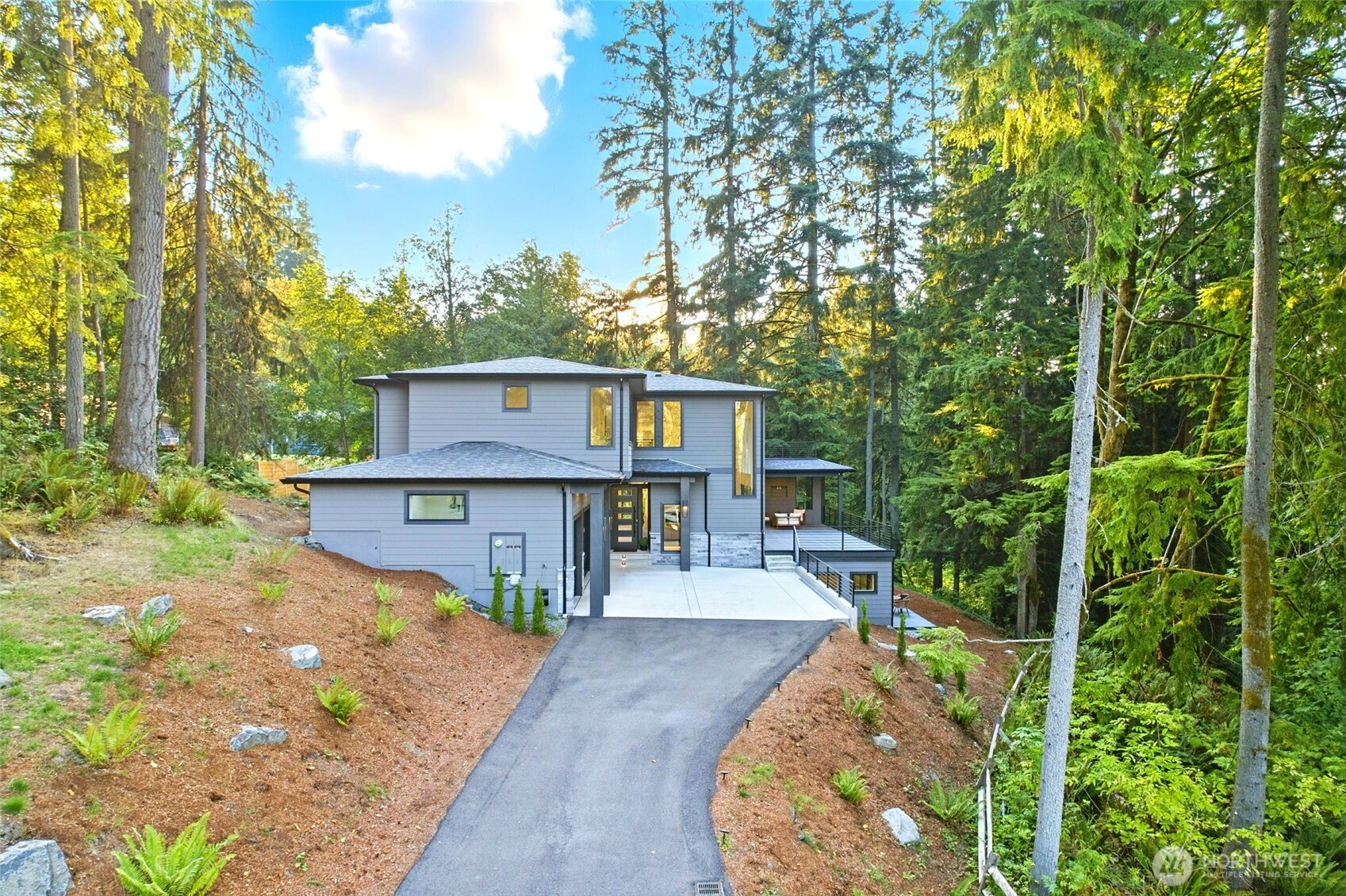 17720 SE 63rd Place , Bellevue, WA 98006