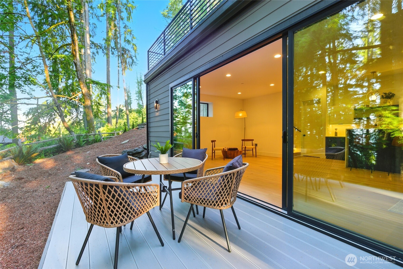 17720 SE 63rd Place , Bellevue, WA 98006