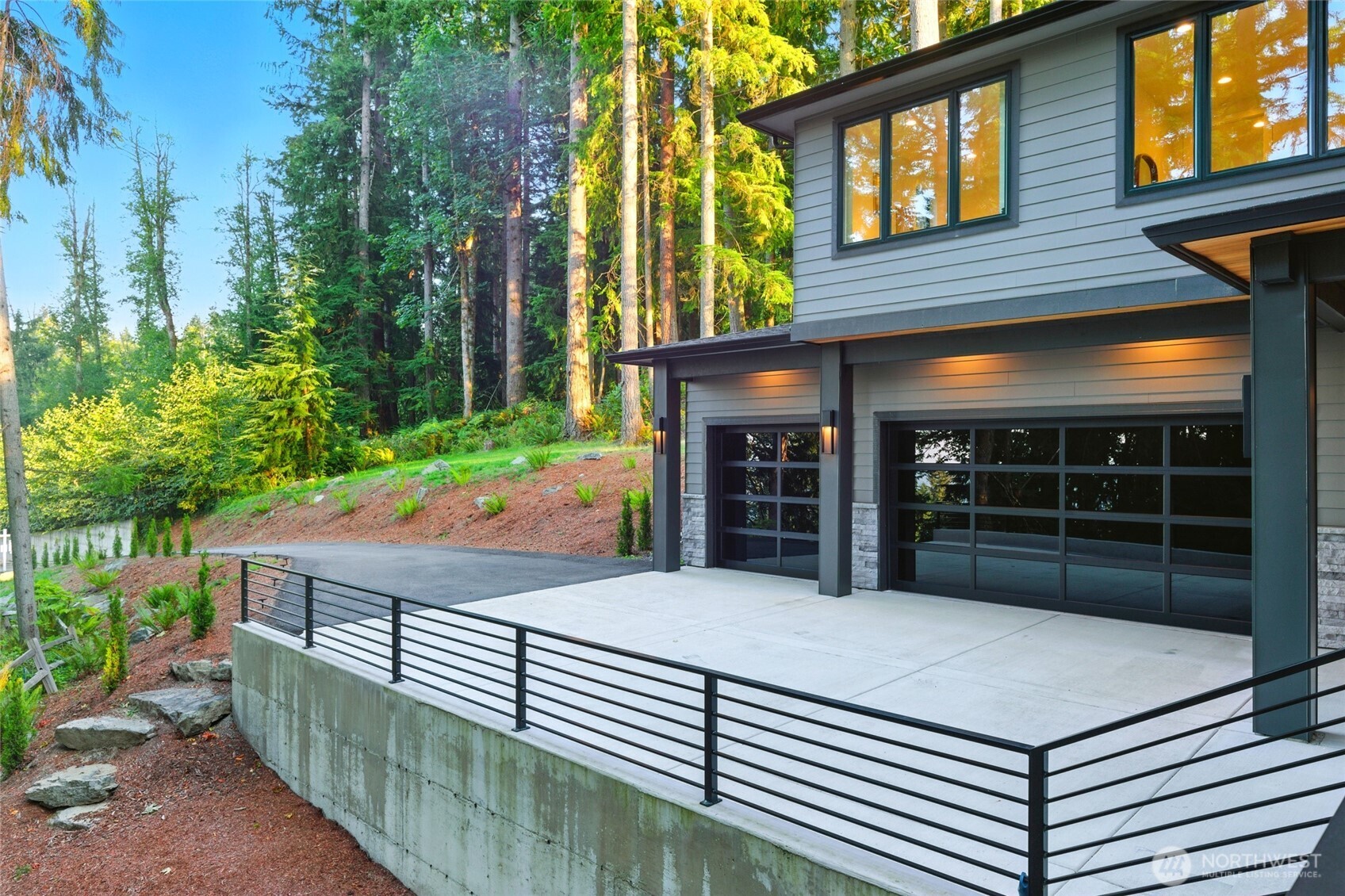 17720 SE 63rd Place , Bellevue, WA 98006