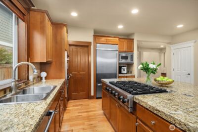 809 235th Avenue NE, Sammamish, WA 98074 - Photo 14