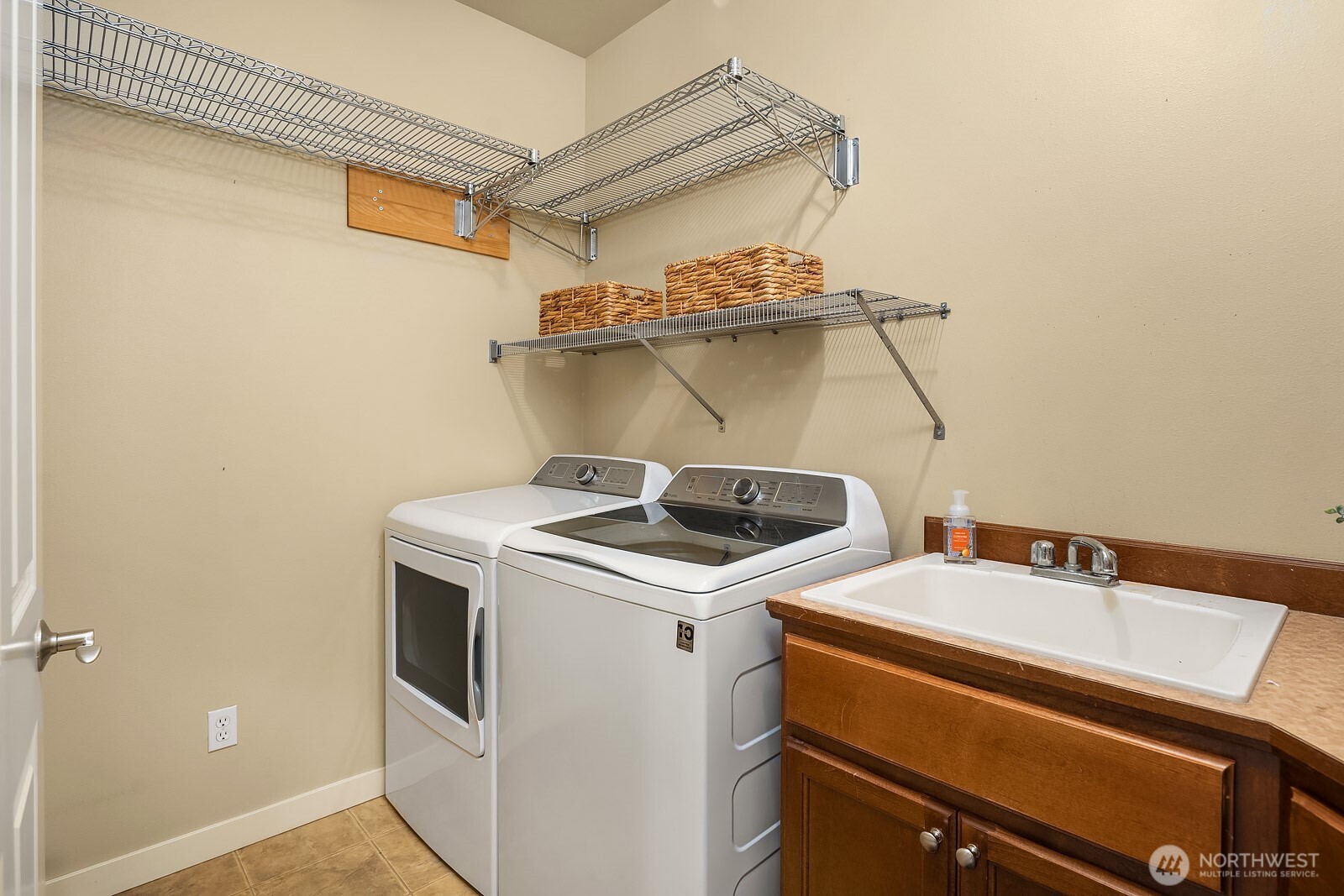 809 235th Avenue NE, Sammamish, WA 98074