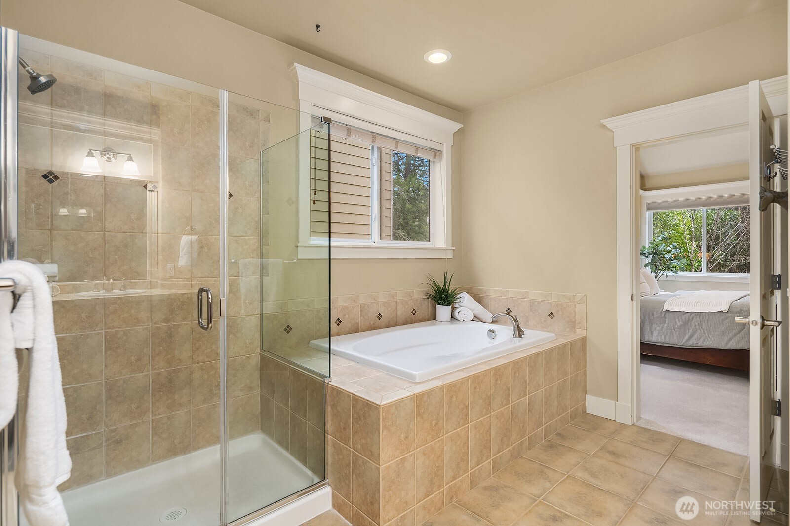 809 235th Avenue NE, Sammamish, WA 98074