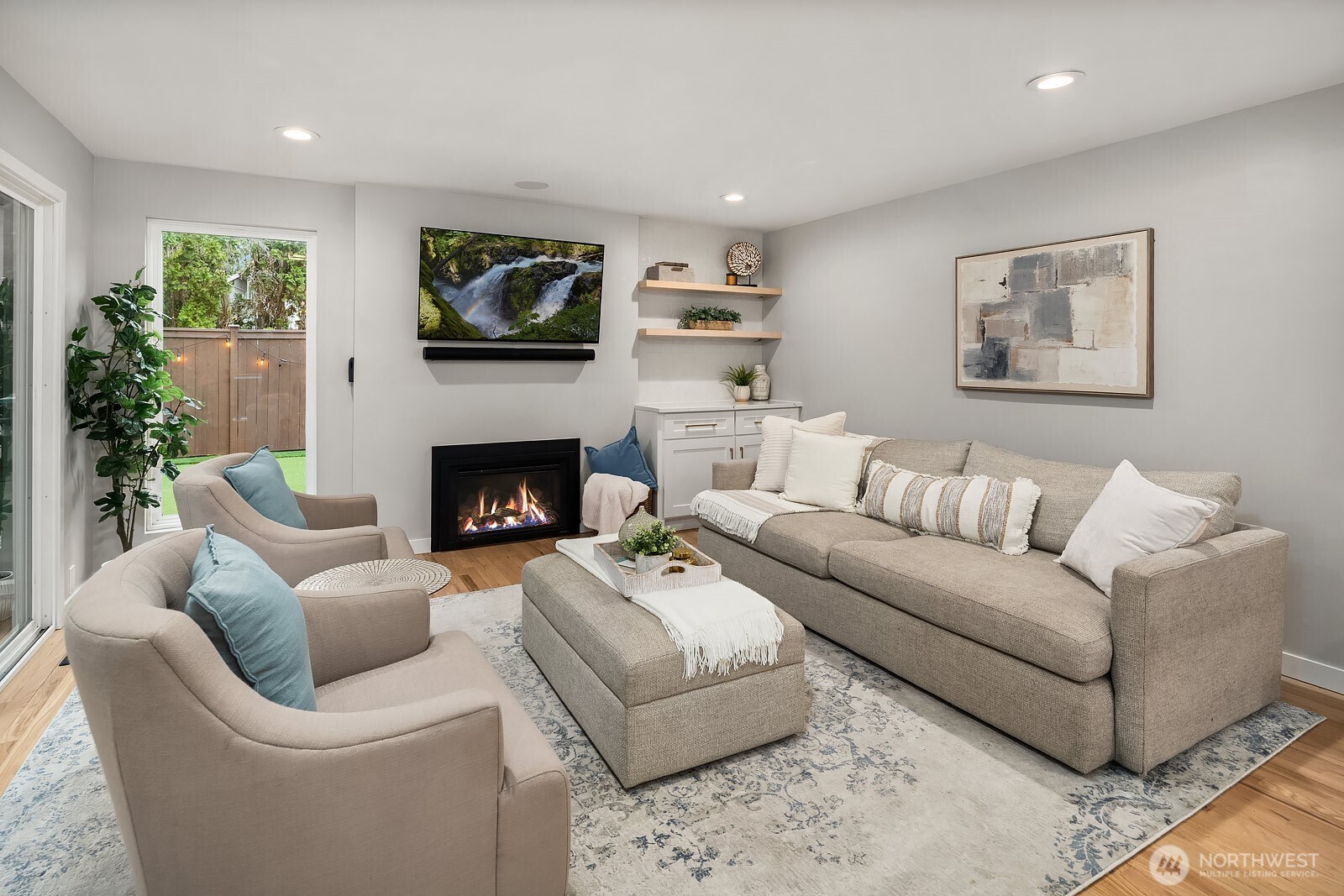 4679 238th Way SE, Sammamish, WA 98029