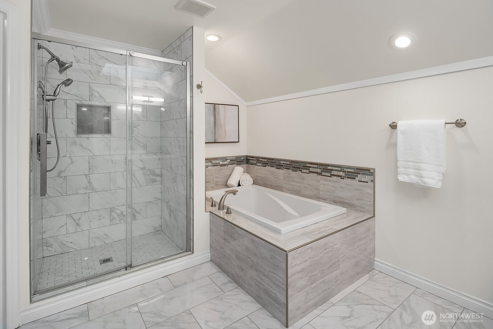 4679 238th Way SE, Sammamish, WA 98029