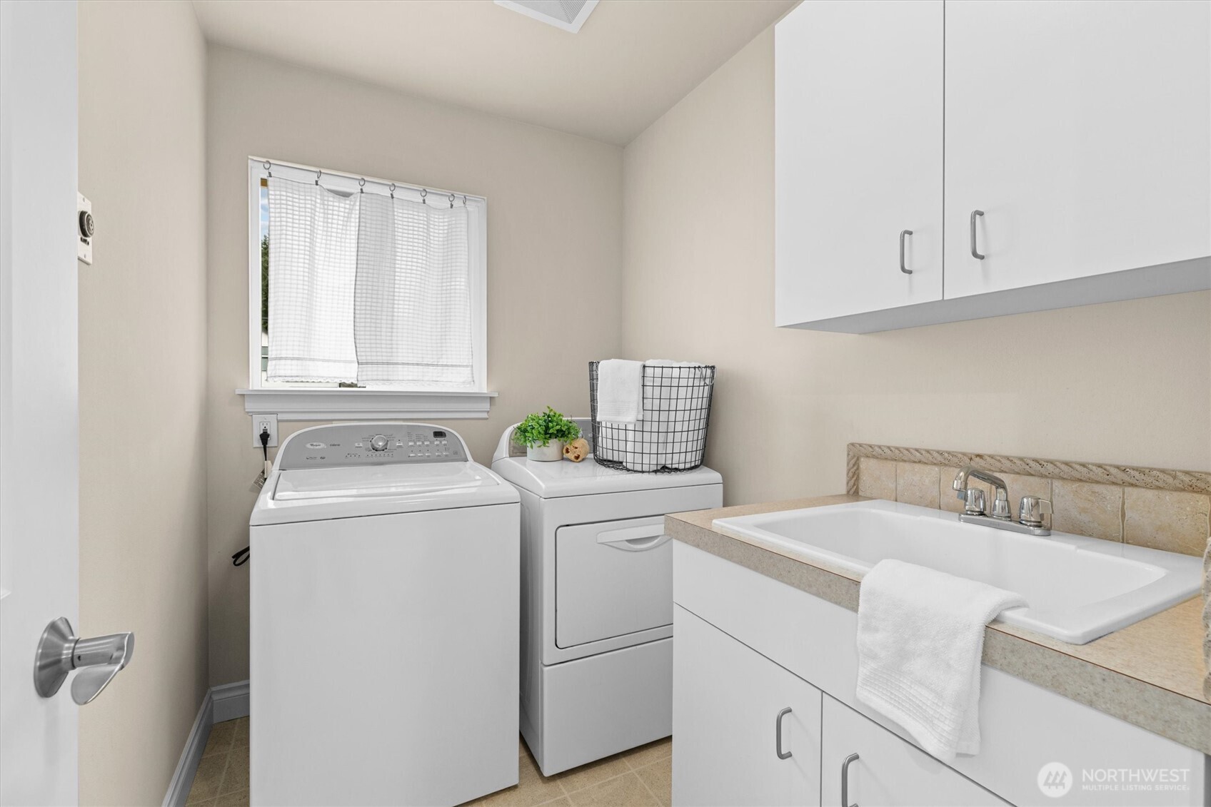 10759 Durland Avenue NE, Seattle, WA 98125