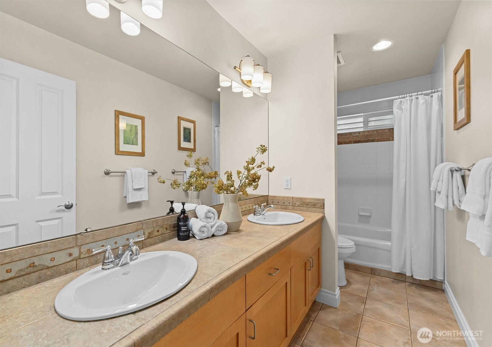 10759 Durland Avenue NE, Seattle, WA 98125