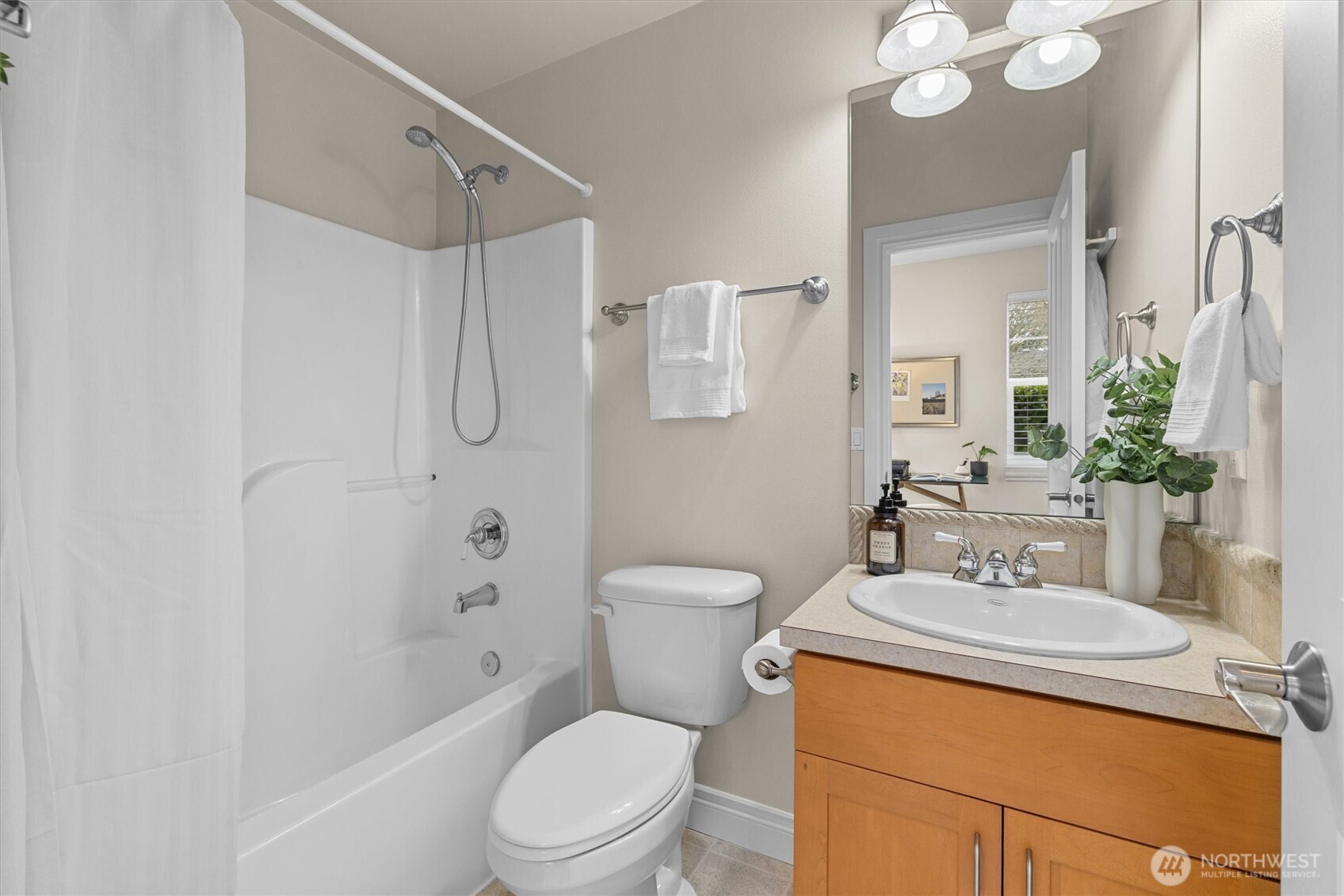 10759 Durland Avenue NE, Seattle, WA 98125