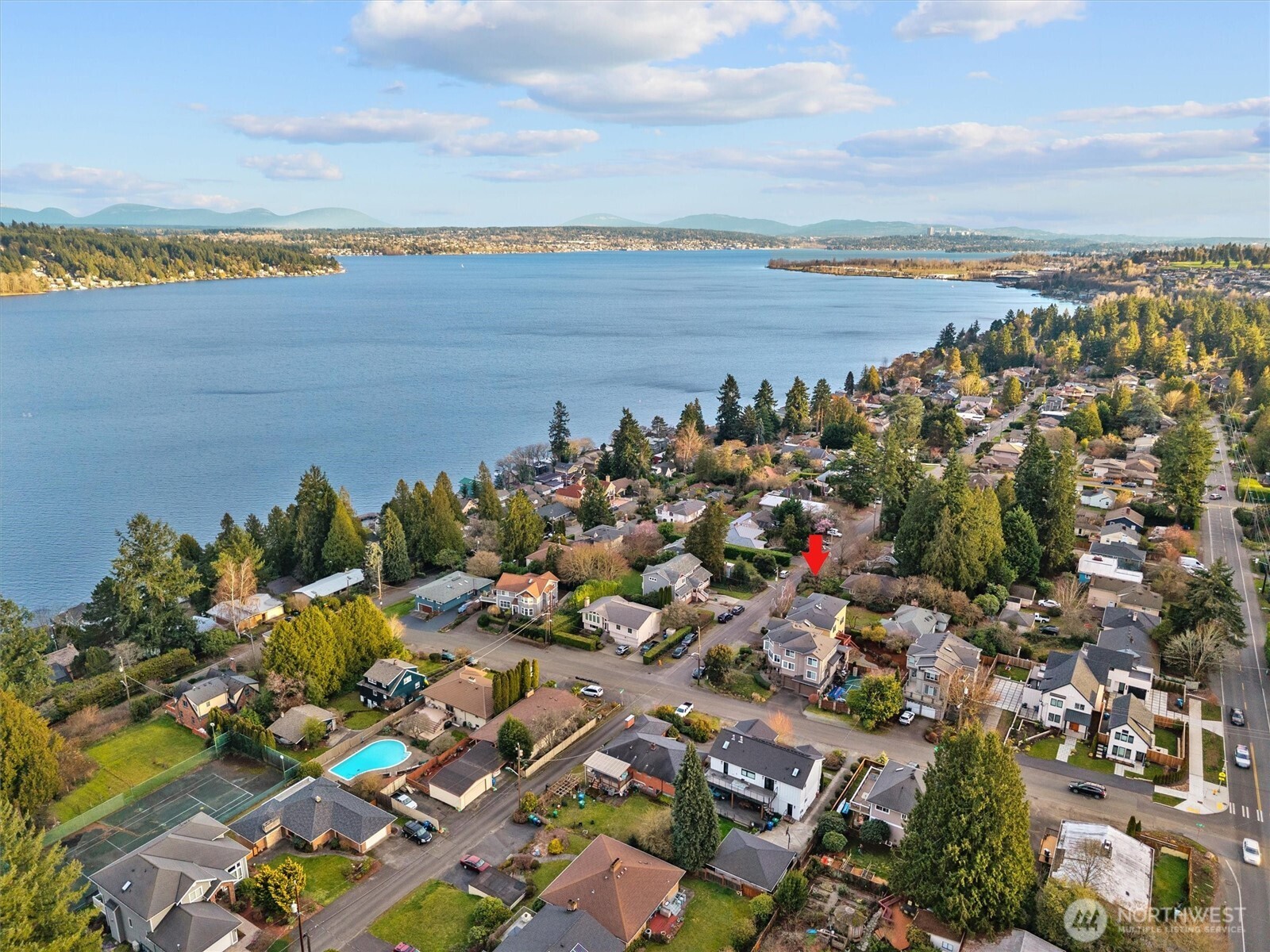 10759 Durland Avenue NE, Seattle, WA 98125