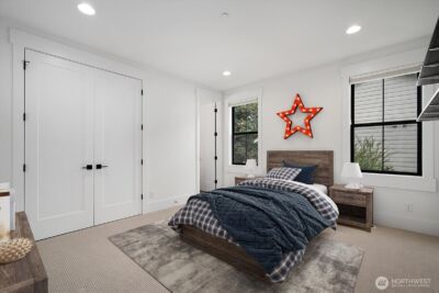 10924 SE 24th Place , Bellevue, WA 98004 - Photo 31