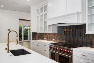 10924 SE 24th Place , Bellevue, WA 98004 - Photo 6