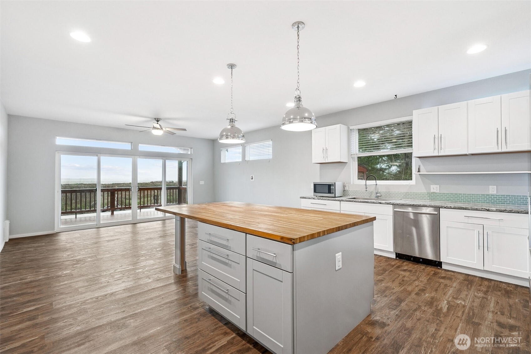 336 Olympic View Avenue NE, Ocean Shores, WA 98569