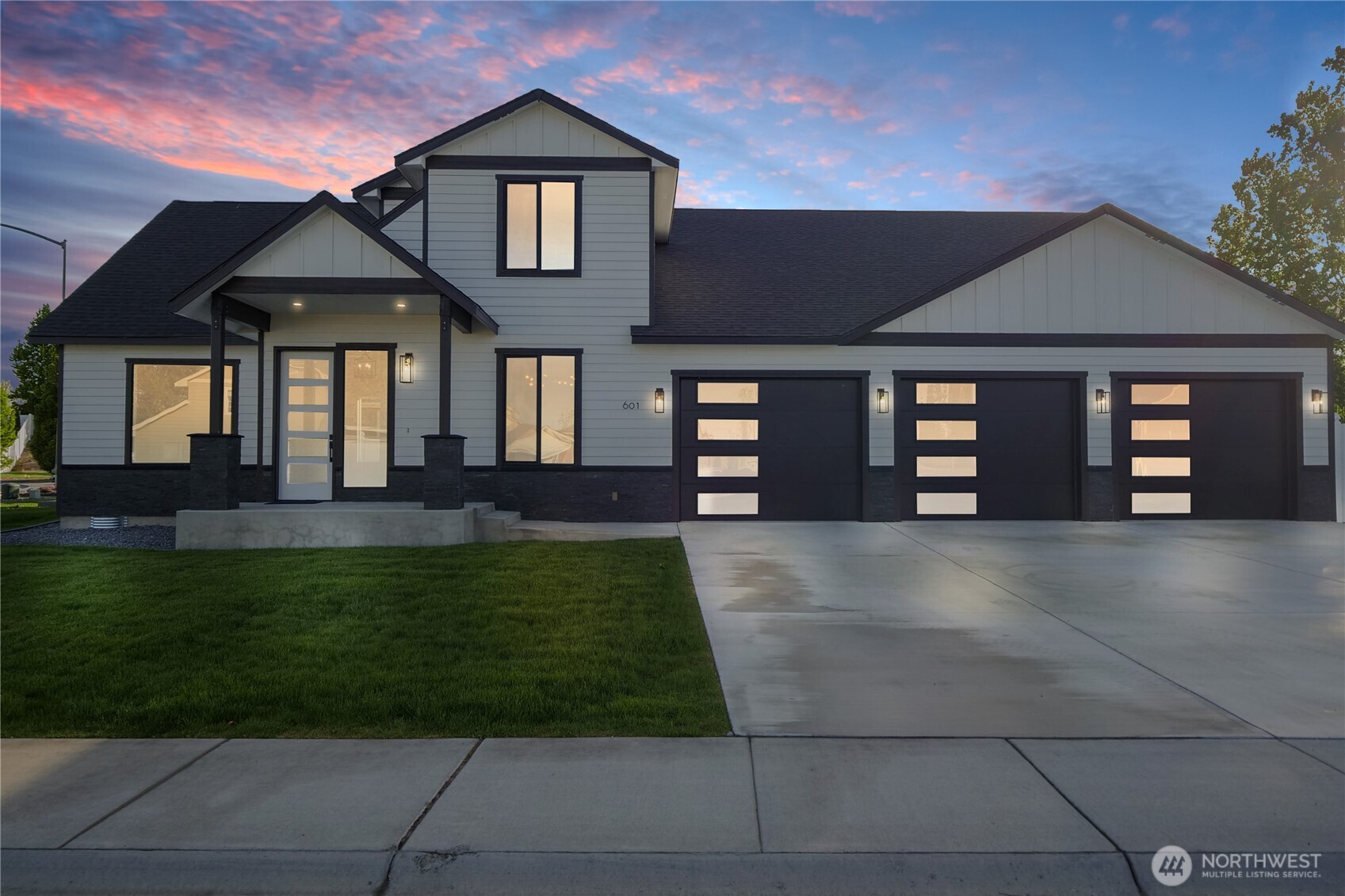 601 N Bluff West Drive , Moses Lake, WA 98837