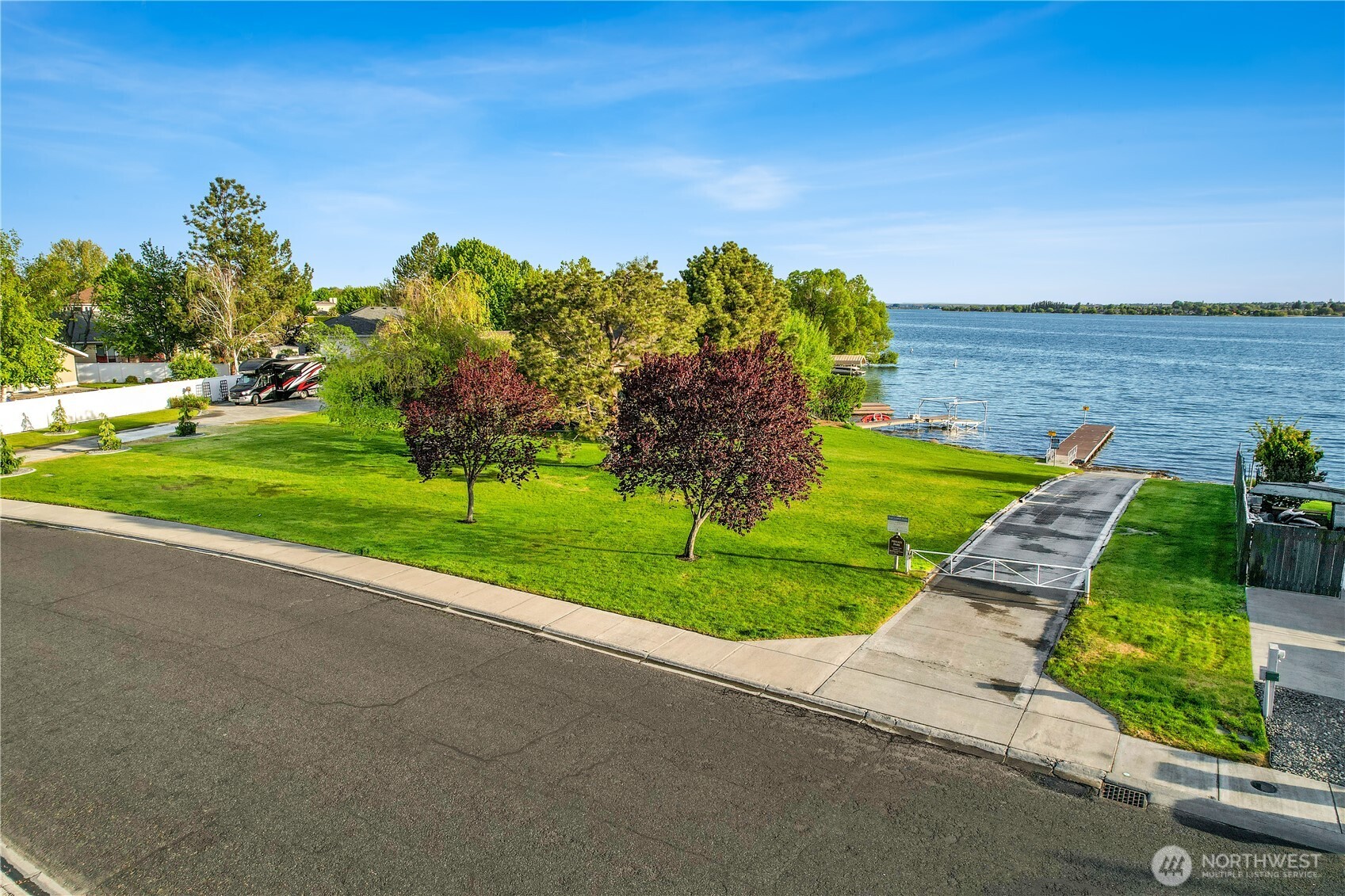 601 N Bluff West Drive , Moses Lake, WA 98837