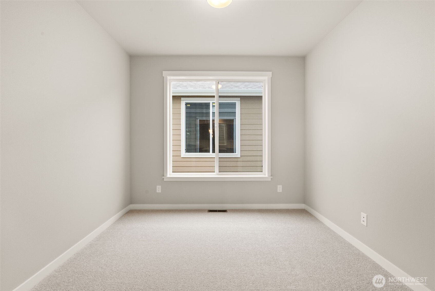 9037 Wyatt Loop SE, Tumwater, WA 98501