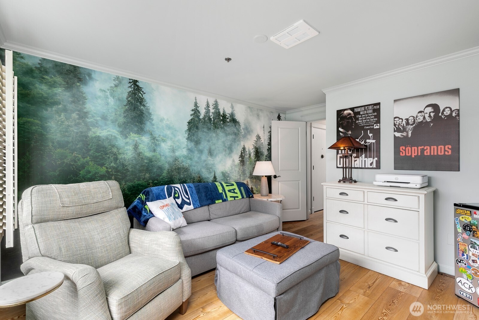 609 7th N #B304, Edmonds, WA 98020