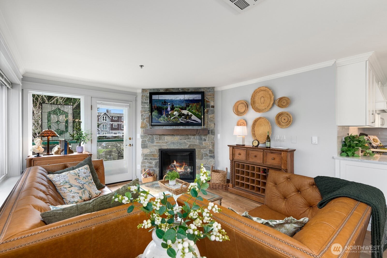 609 7th N #B304, Edmonds, WA 98020