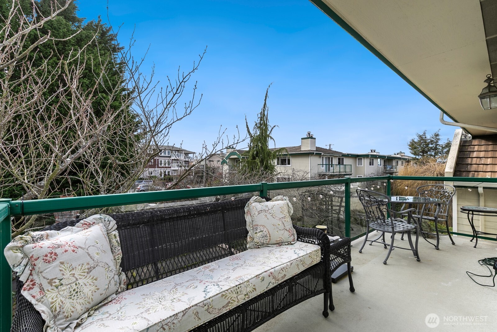 609 7th N #B304, Edmonds, WA 98020