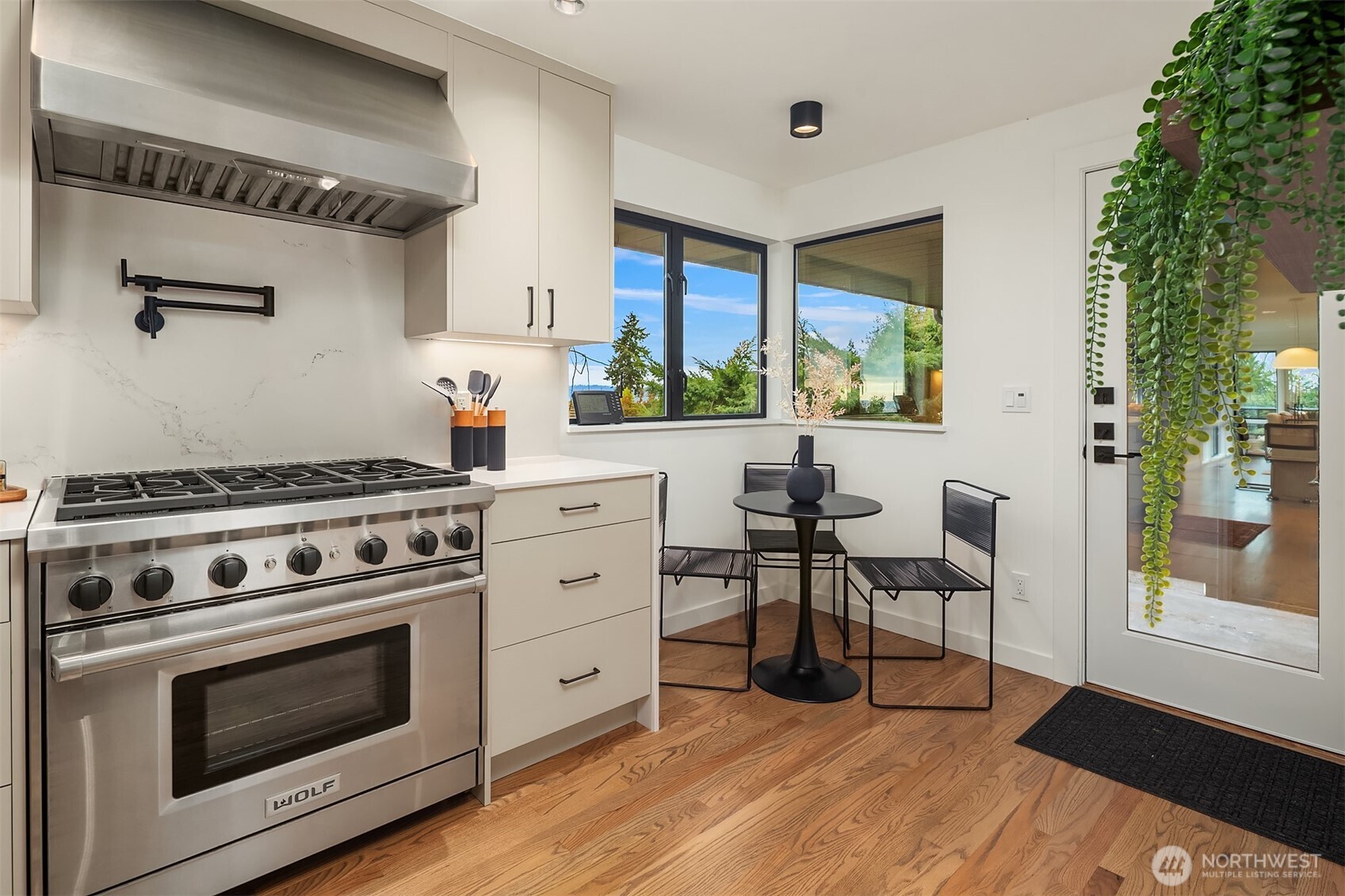 2426 NW 201st Place , Shoreline, WA 98177