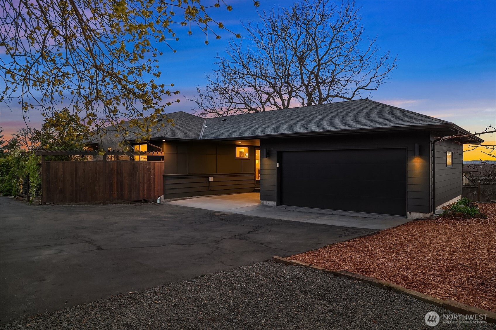 2426 NW 201st Place , Shoreline, WA 98177