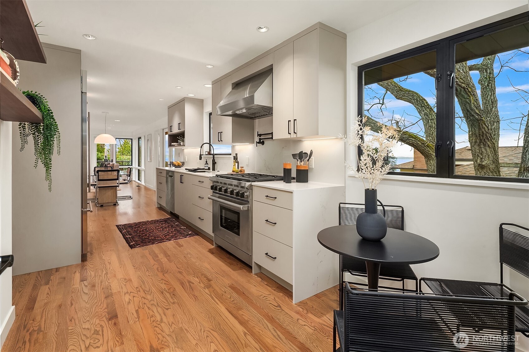 2426 NW 201st Place , Shoreline, WA 98177