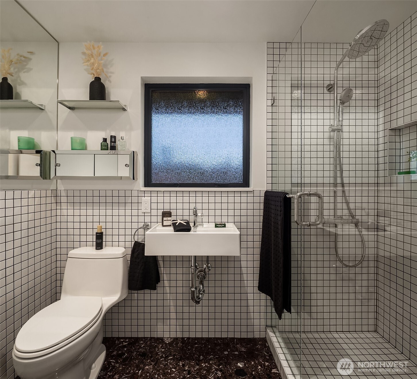 2426 NW 201st Place , Shoreline, WA 98177