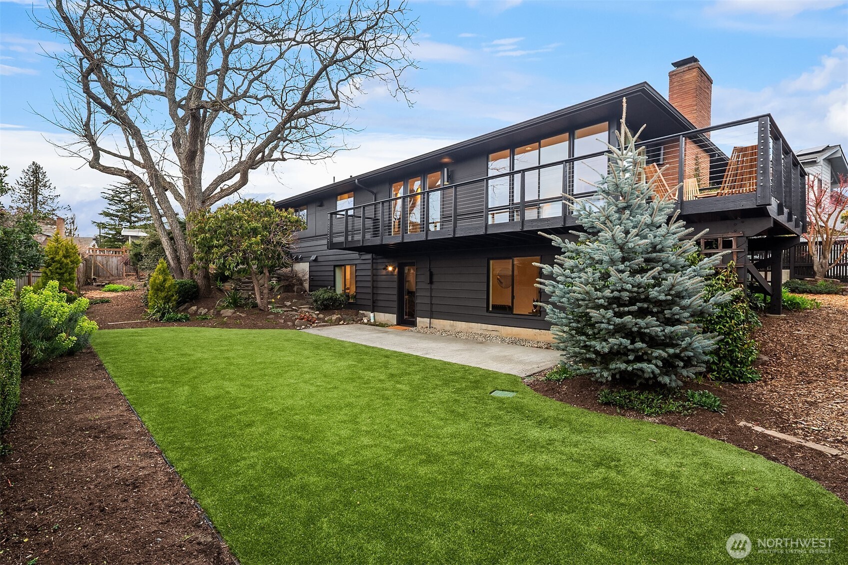 2426 NW 201st Place , Shoreline, WA 98177