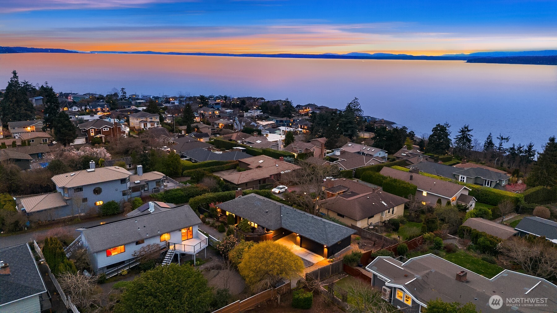 2426 NW 201st Place , Shoreline, WA 98177