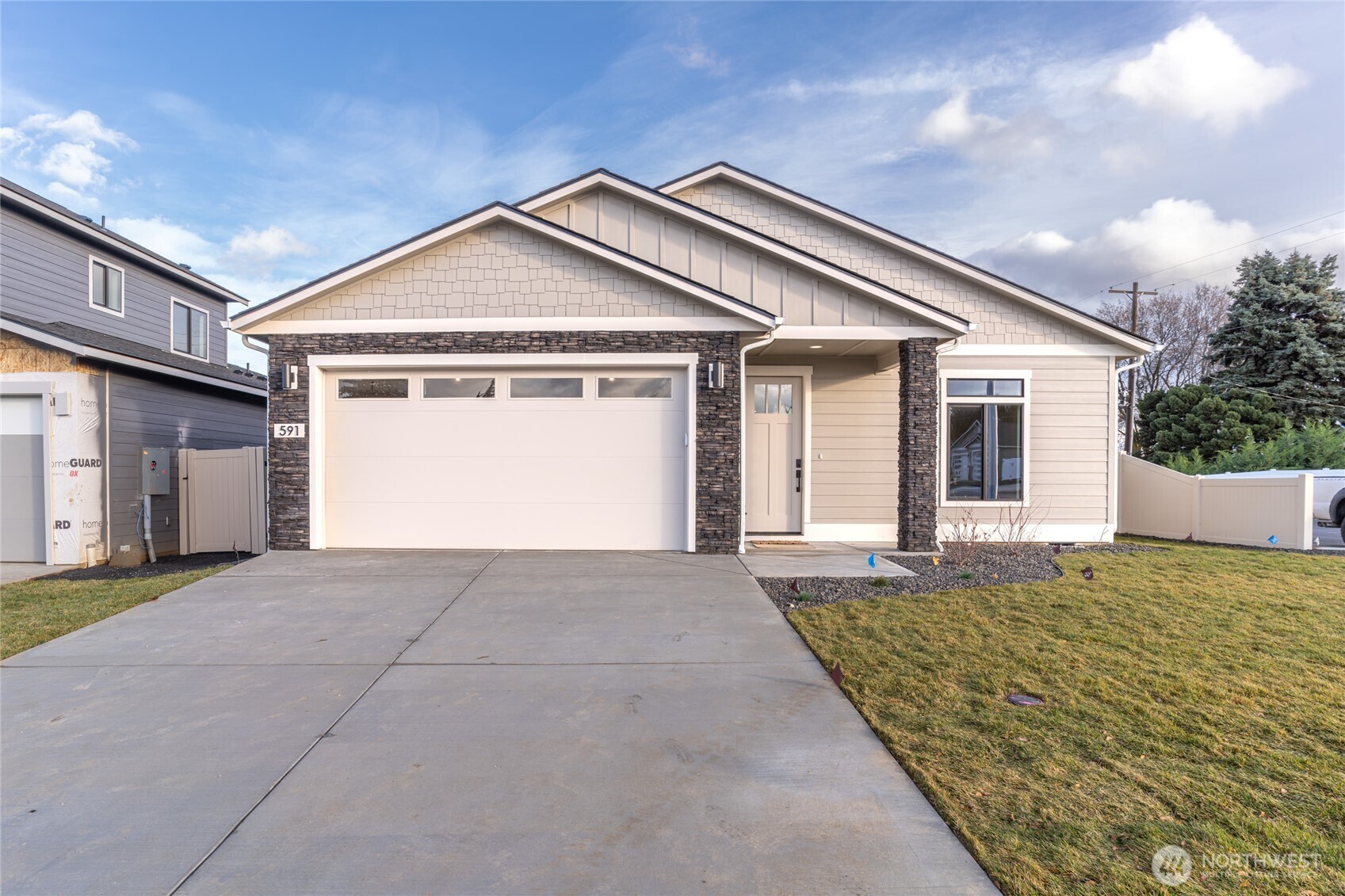 581 S Oasis Loop , East Wenatchee, WA 98802