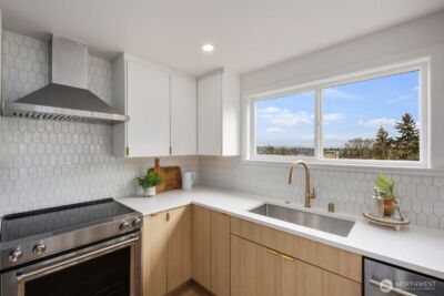 3232 26th Avenue W, Seattle, WA 98199 - Photo 9